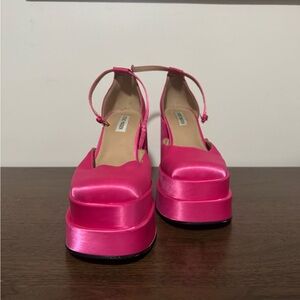 Steve Madden Fuchsia Satin Platform Heels